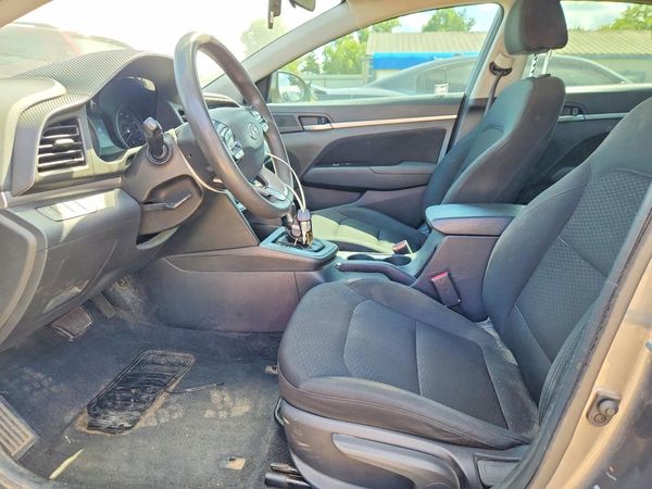 2019 HYUNDAI ELANTRA — DENT