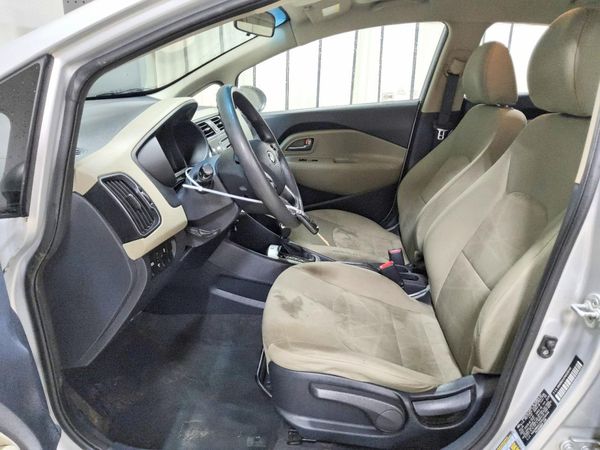 2017 KIA RIO LX — DENT