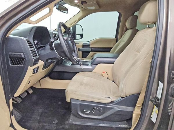 2017 FORD F150 SuperCrew — DENT