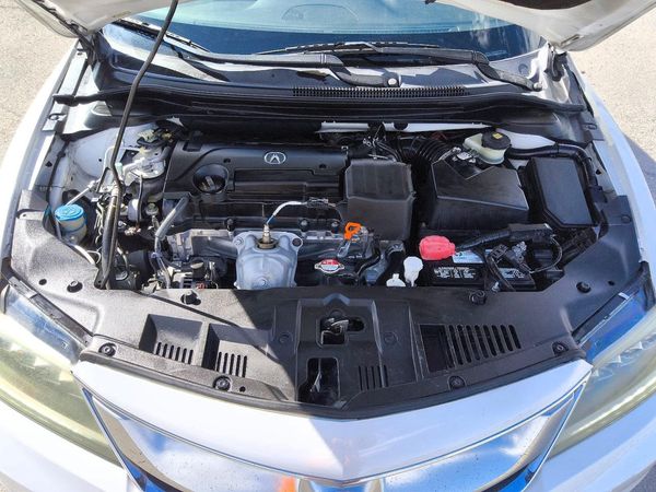 2016 ACURA ILX — Engine bay