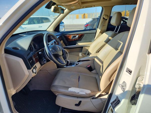 2012 MERCEDES-BENZ GLK GLK350 — DENT