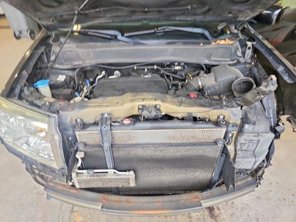 2014 HONDA PILOT EXL-N — Engine bay