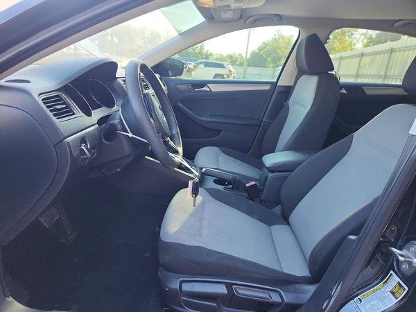 2017 VOLKSWAGEN JETTA S — DENT
