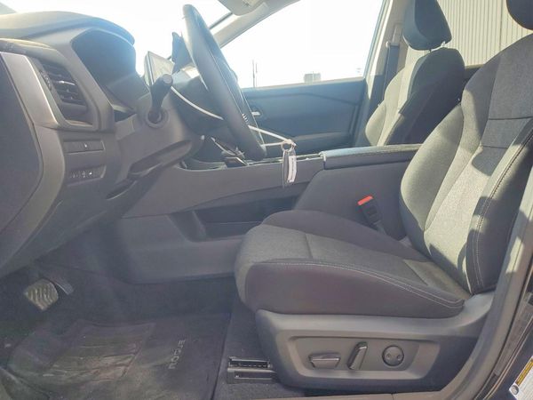 2026 NISSAN ROGUE SV — DENT