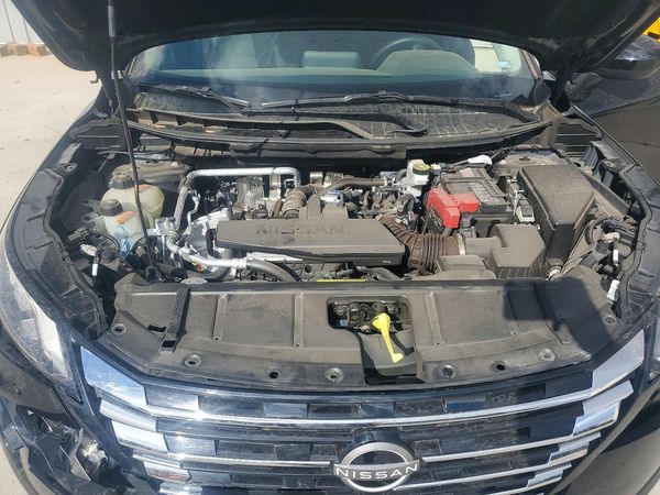 2026 NISSAN ROGUE SV — Engine bay