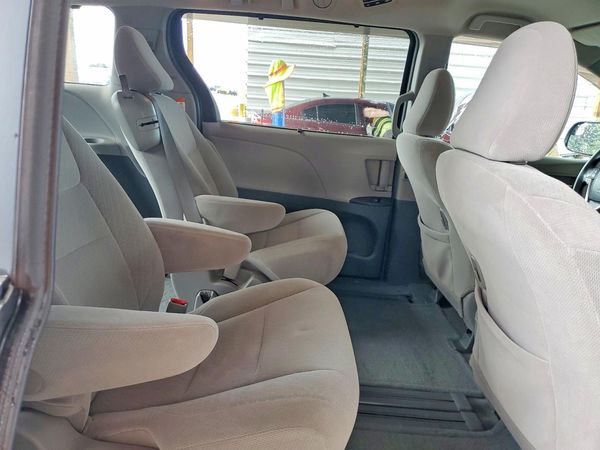 2015 TOYOTA SIENNA — PSRS