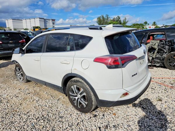 2017 TOYOTA RAV4 LE — DSRA