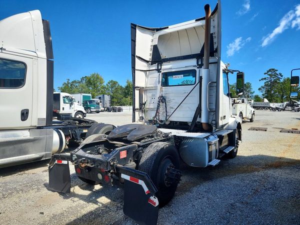 2017 VOLVO VNL — PSRA
