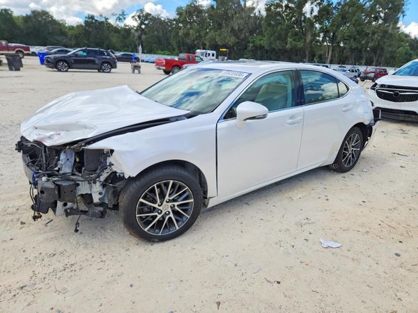 2018 LEXUS ES — DSFA — Front 3/4