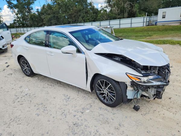 2018 LEXUS ES 350 — Passenger 3/4
