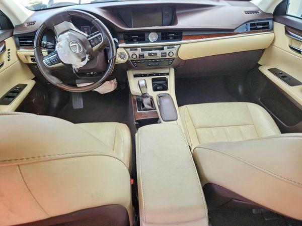 2018 LEXUS ES 350 — CKPT