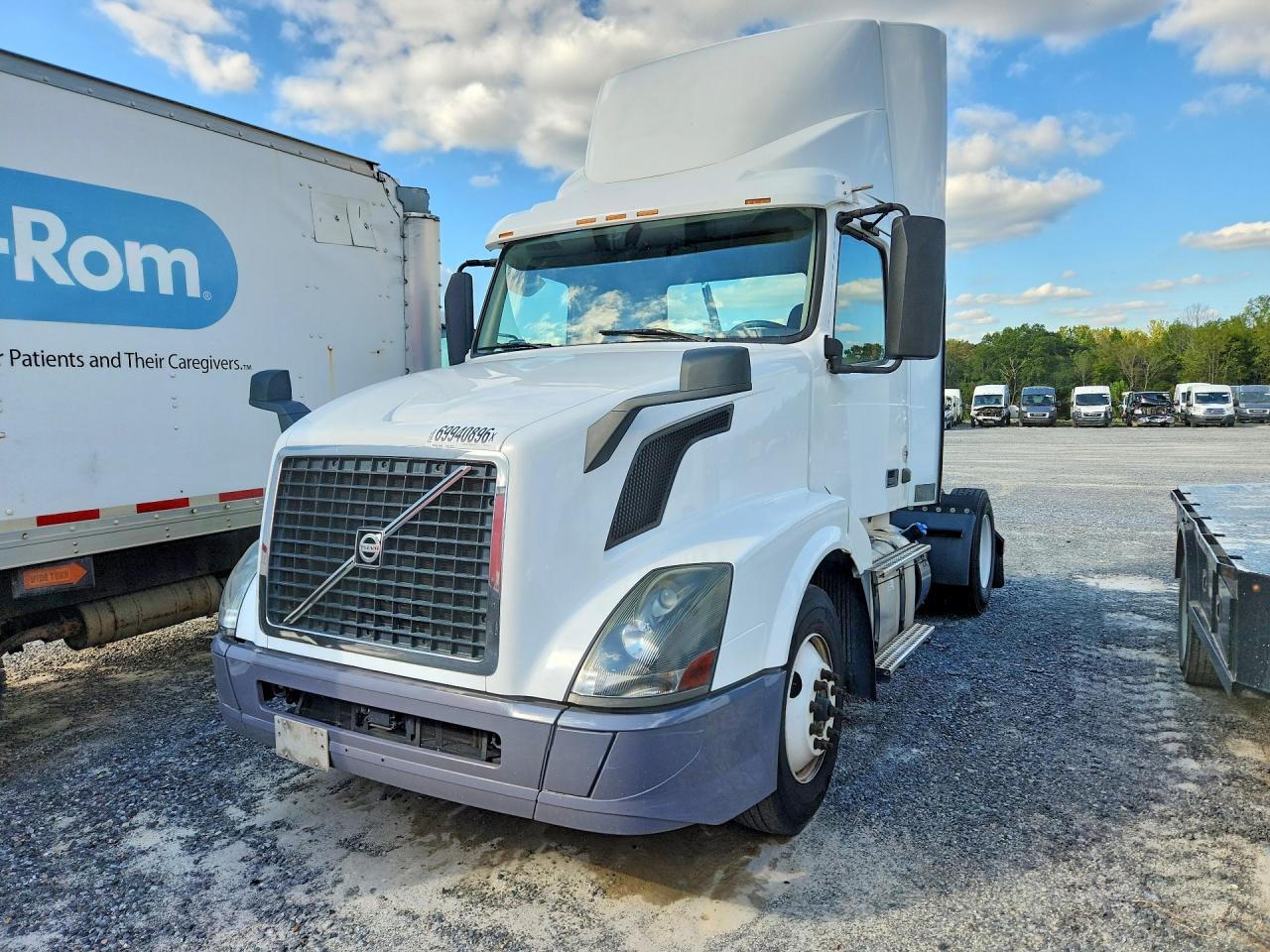 2018 VOLVO VNL — Front 3/4