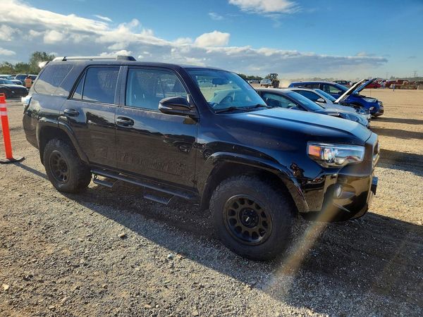 2019 TOYOTA 4RUNNER — Passenger 3/4