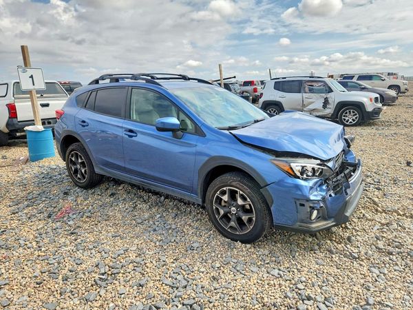 2018 SUBARU CROSSTREK Premium — Passenger 3/4