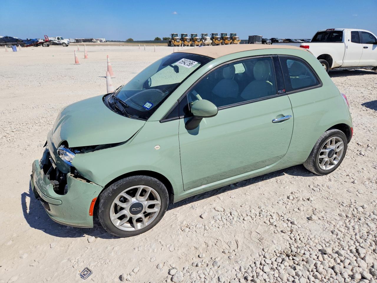 2015 FIAT 500 Pop — Front 3/4