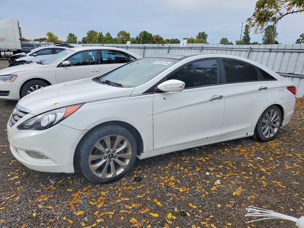 2013 HYUNDAI SONATA — DSFA — Front 3/4