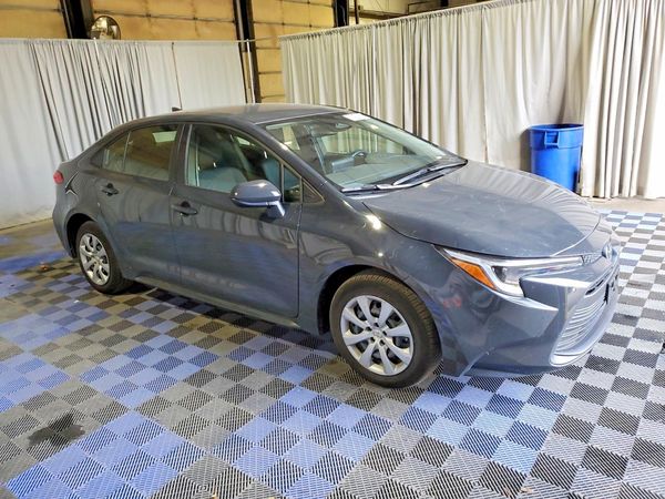 2026 TOYOTA COROLLA — Passenger 3/4