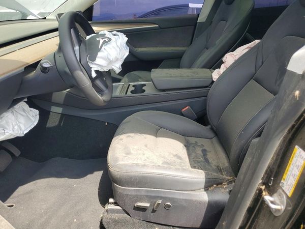2025 TESLA MODEL Y — DENT