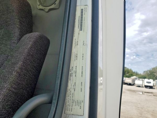 2016 VOLVO VNL — VINS