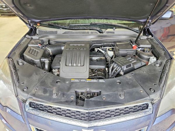 2013 CHEVROLET EQUINOX 2LT — Engine bay