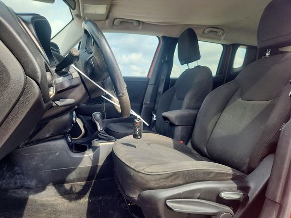 2015 JEEP RENEGADE — DENT