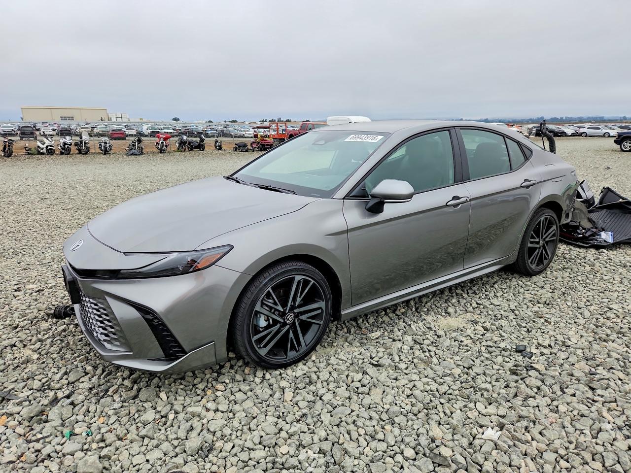 2025 TOYOTA CAMRY — Front 3/4