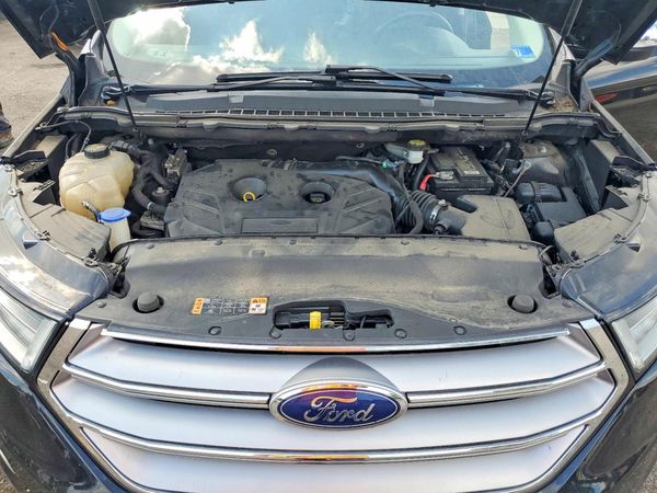 2018 FORD EDGE Titanium — Engine bay