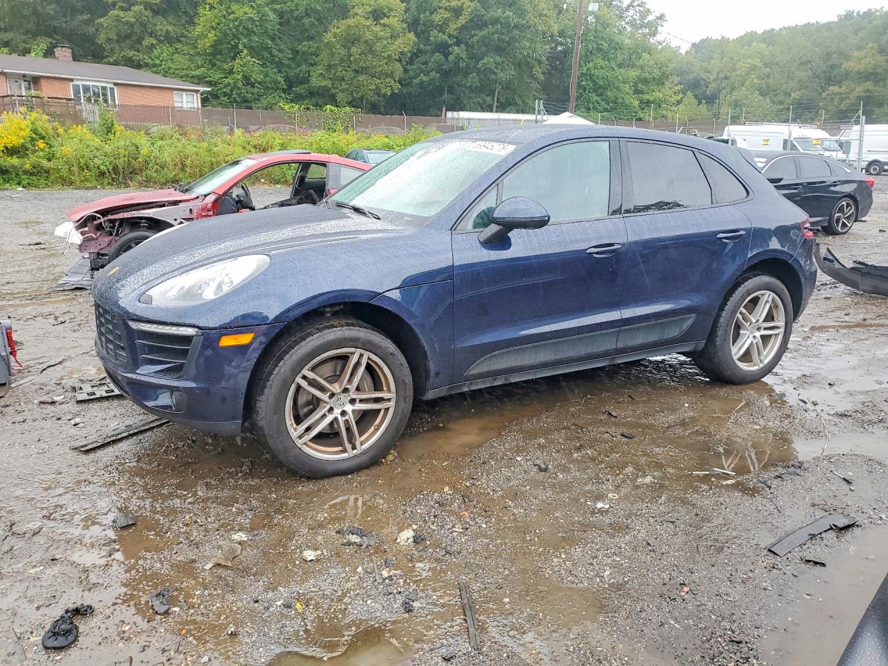 2017 PORSCHE MACAN — Front 3/4