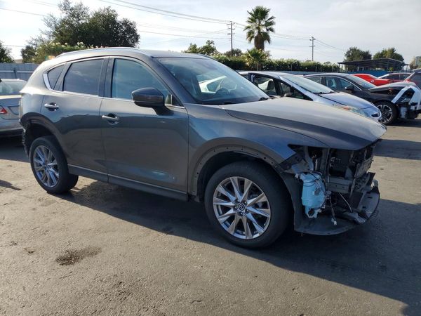 2019 MAZDA CX-5 Grand Touring — Passenger 3/4