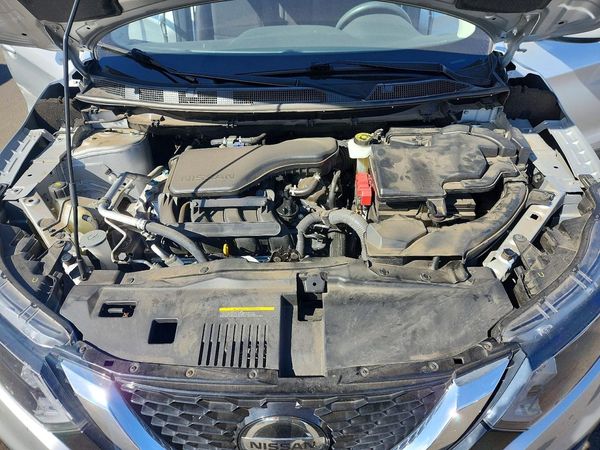 2020 NISSAN ROGUE SPORT — Engine bay