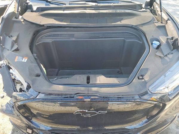2022 FORD MUSTANG Premium — Engine bay