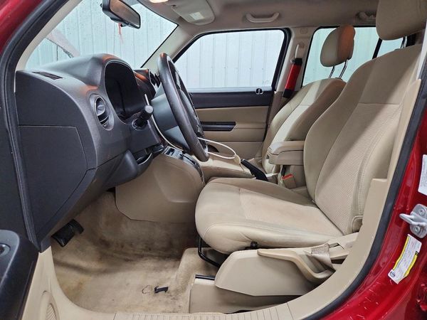 2014 JEEP PATRIOT Latitude — DENT