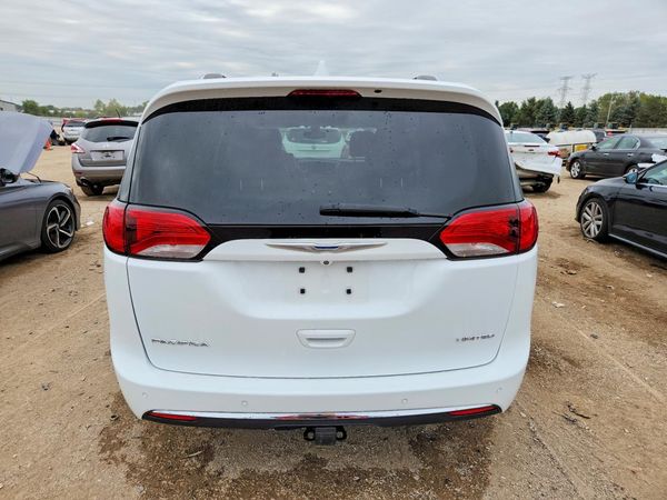 2018 CHRYSLER PACIFICA Limited — DIRR