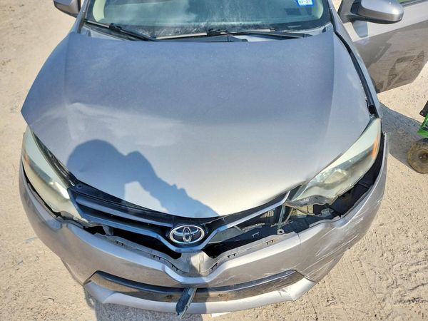 2015 TOYOTA COROLLA L/LE — Engine bay