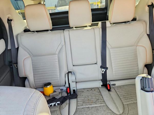 2018 LAND ROVER DISCOVERY HSE — SUVN