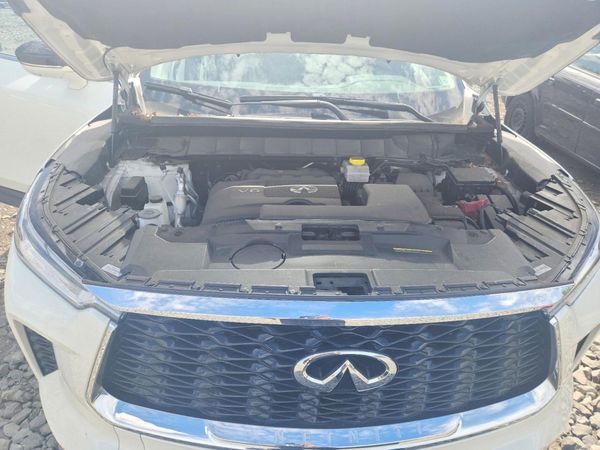 2024 INFINITI QX60 Luxe — Engine bay