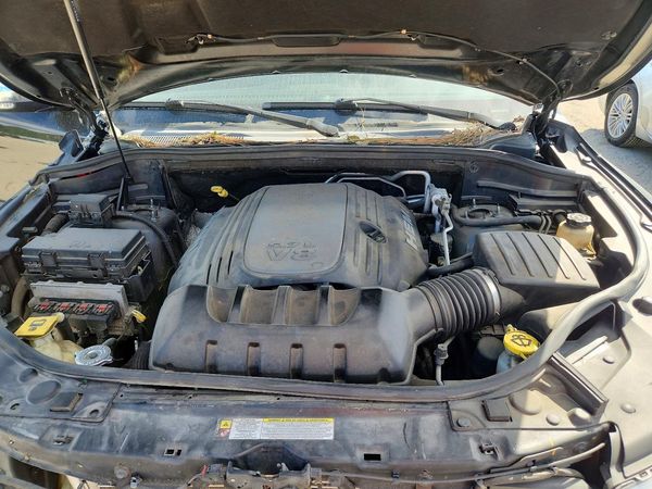 2012 DODGE DURANGO Citadel — Engine bay