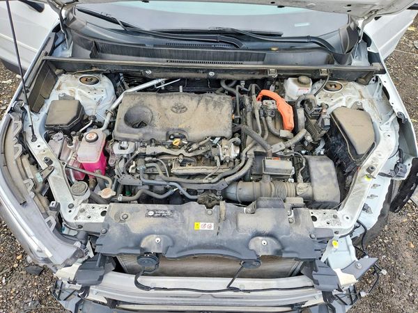 2024 TOYOTA RAV4 XLE — Engine bay