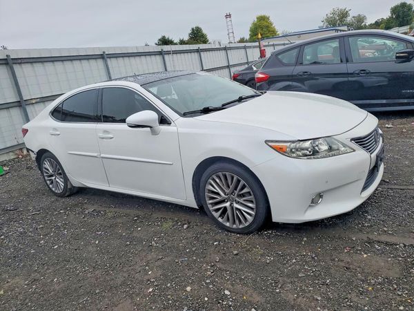 2013 LEXUS ES 350 — Passenger 3/4