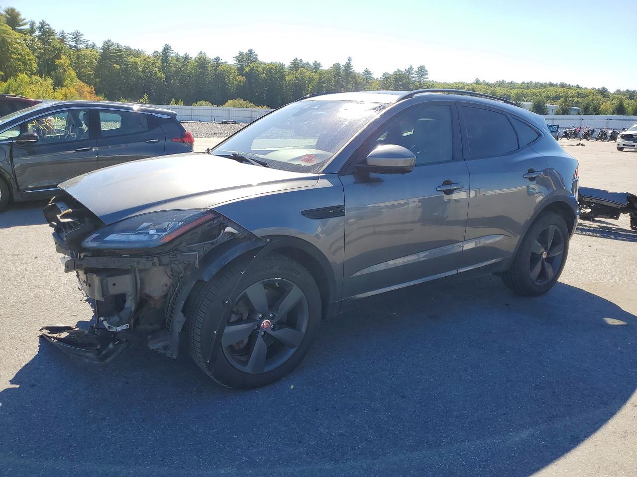 2020 JAGUAR E-PACE Checkered Flag — Front 3/4