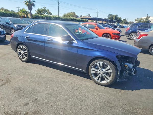 2016 MERCEDES-BENZ C C300 — Passenger 3/4