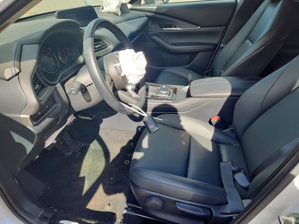 2025 MAZDA CX-30 Select Sport Package — DENT