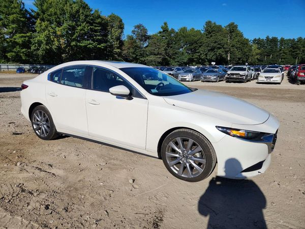 2023 MAZDA 3 Preferred Package — Passenger 3/4