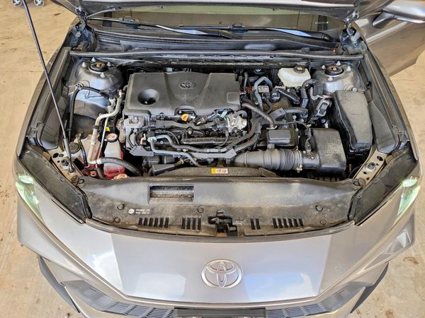 2025 TOYOTA CAMRY — Engine bay
