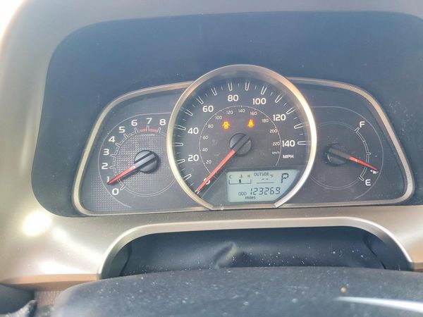 2015 TOYOTA RAV4 XLE (M Grade) — ODOM