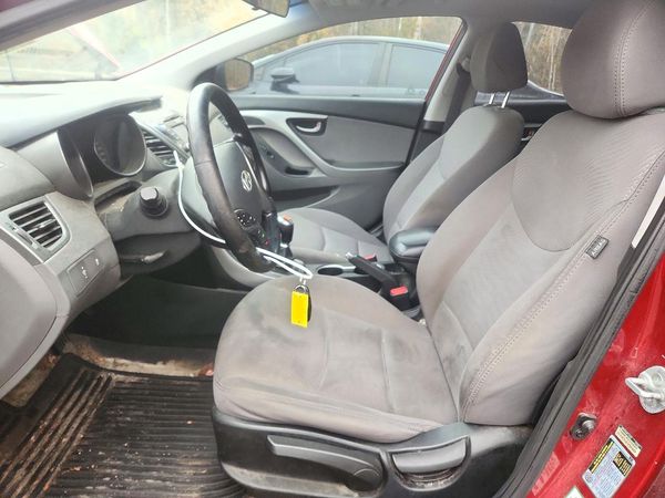 2014 HYUNDAI ELANTRA GLS(Middle) — DENT