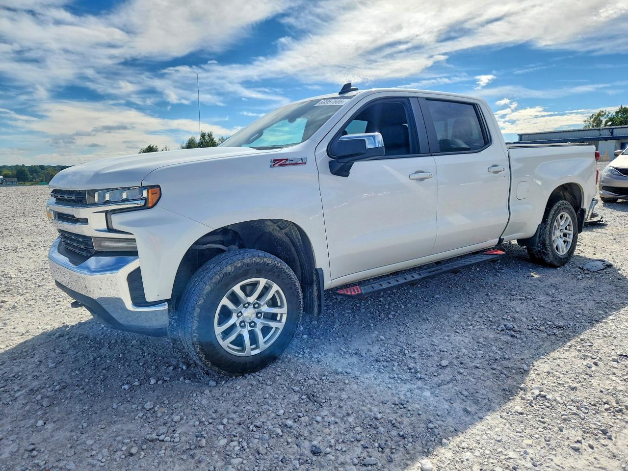 2019 CHEVROLET SILVERADO LT — Front 3/4