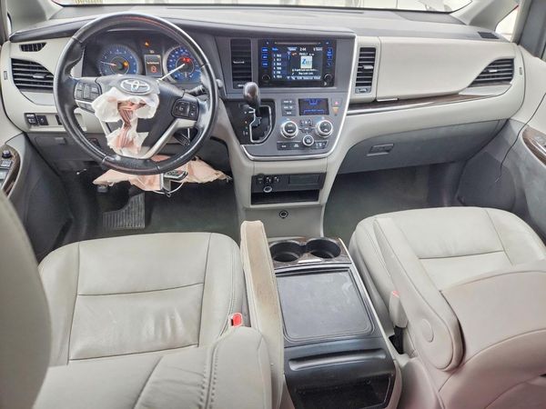 2015 TOYOTA SIENNA — CKPT