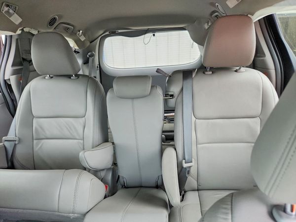 2015 TOYOTA SIENNA — SUVN