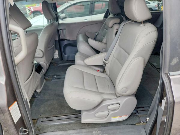 2015 TOYOTA SIENNA — PSRS